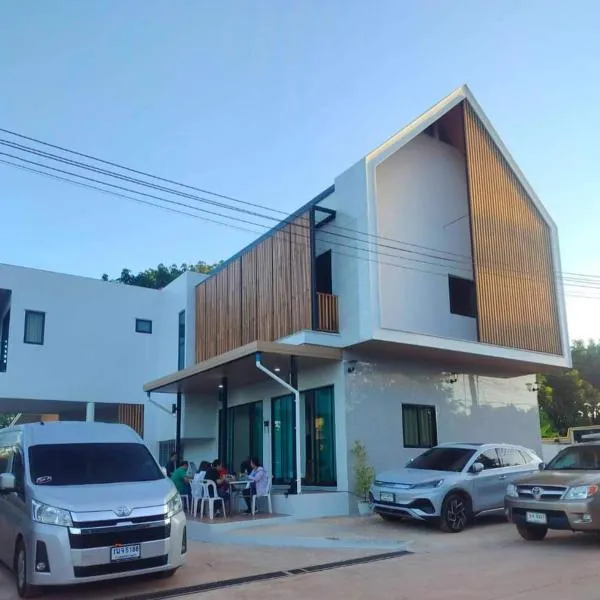 บ้านหมอพีท (วิวน้ำ), hotel in Ban Dong Bang