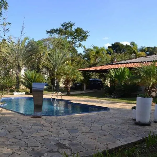 Linda chácara completa em Ibiuna, hotel v destinaci Ibiúna