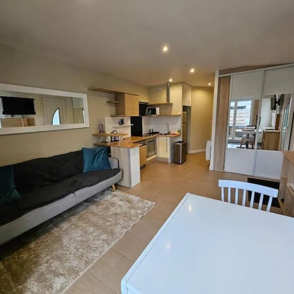 Le 301 Vercingétorix - Proche Paris & Disney, hotel v destinácii Champigny-sur-Marne