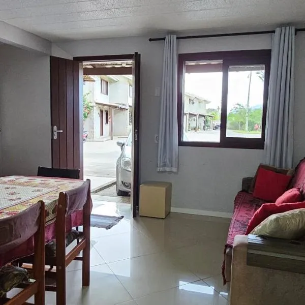 Residencial Hannah - Casa 6 - Porto Belo SC - Bairro Perequê, hotel in Porto Belo