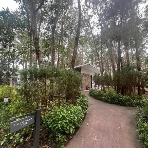 Forest Villa at Dai Lai Resort, hotel v destinaci Ngọc Quang