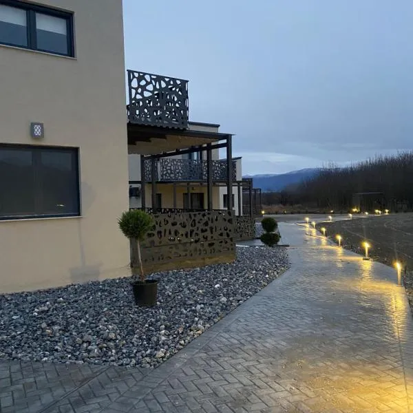 THE ROOMS, hotel in Kato Loutraki