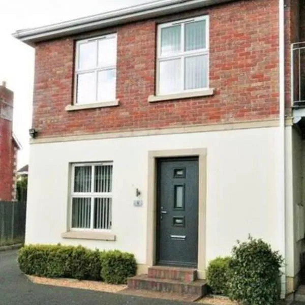 Dromara에 위치한 호텔 Snug House - Dromore Village - Lagan River View