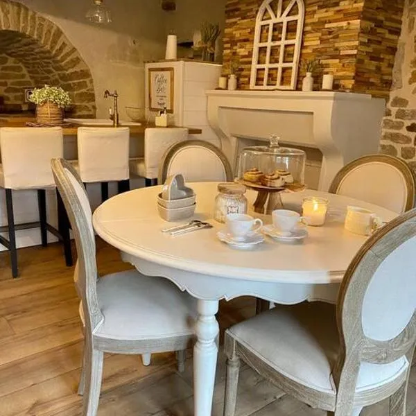 L'écrin, charmant cottage aux portes de la cité médiévale de Semur-en-Auxois, hotel em Chevigny