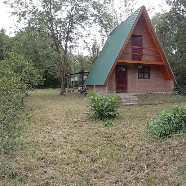 Cabana Alpina en La Granja, отель в городе Колония-Каройя