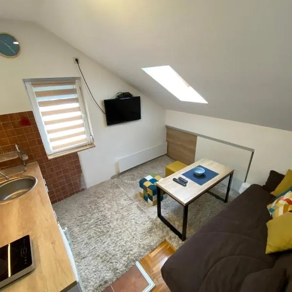 LOVE apartman JeLEna, hotel v mestu Brzeće