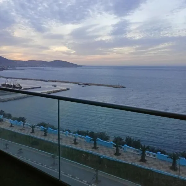 Appartement lux vue sur mer, hotel in Oran