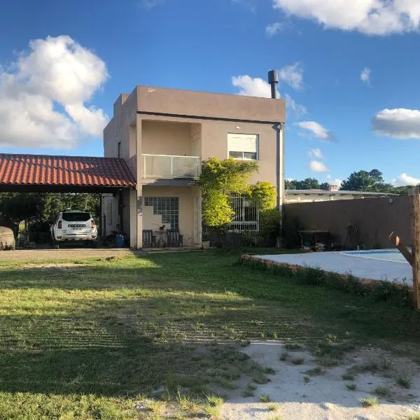 Casa das Maria Praia do Laranjal, hotel v destinaci Pelotas