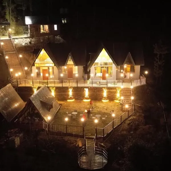 Snowind Cottages: Kūfrī şehrinde bir otel