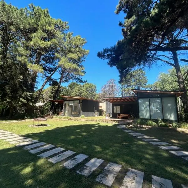 Sombras del Pinar, hotel in Necochea