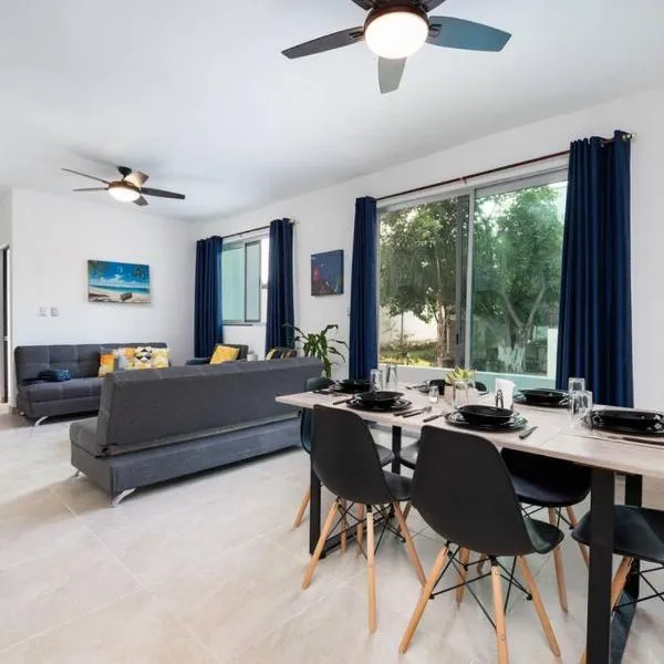 Depa Familiar PB 6pax con Alberca Rodeado de Restaurantes Zona Segura, khách sạn ở Playa del Carmen