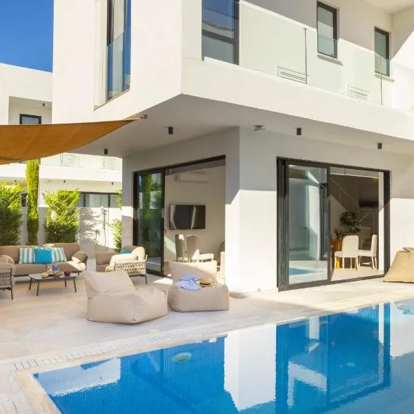 Protaras Periyiali Seaside Villa 33، فندق في بروتاراس