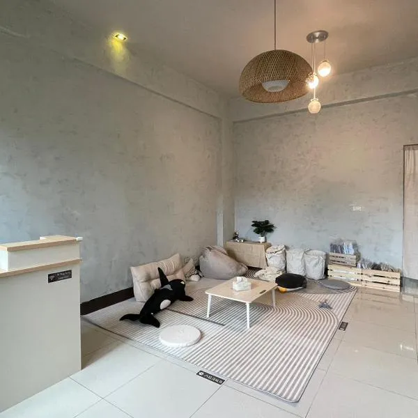 Hi Tray 屋裡有個脆背包客棧, ξενοδοχείο σε Hengchun