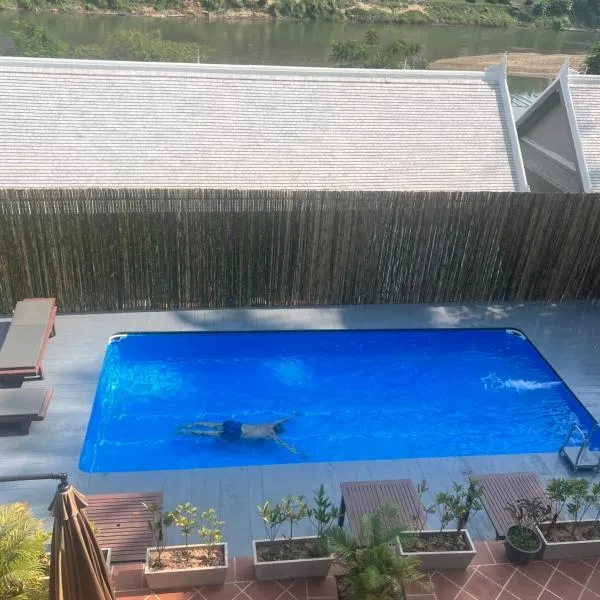 Namkhan Riverside Hotel、ルアンパバーンのホテル