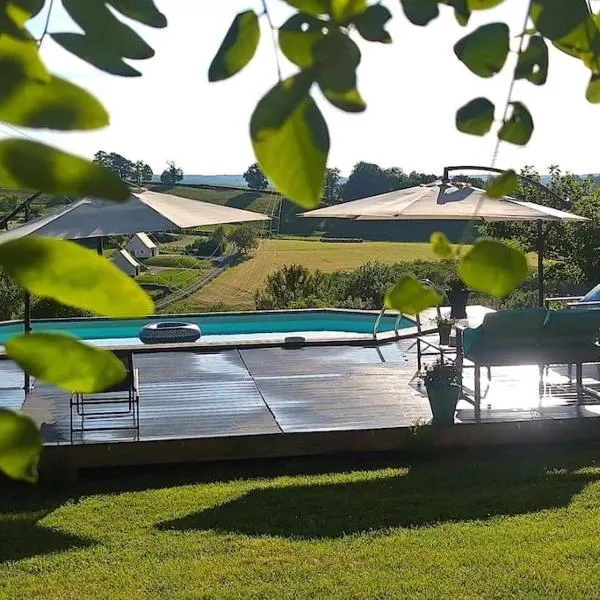 Villa avec piscine chauffée Périgord Dordogne, hotell sihtkohas Marnac
