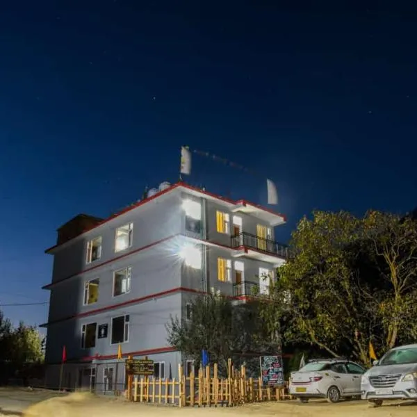 Hotel Sangla Mansion: Sāngla şehrinde bir otel