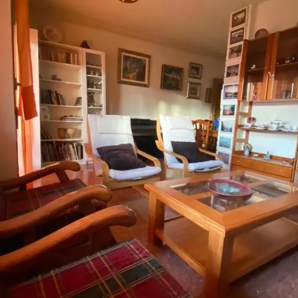 Apartament Vila Vermella, PRADES, hotel in Prades