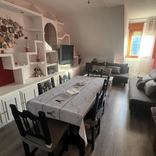 La Perla del Pirineo, hotel em Jaca