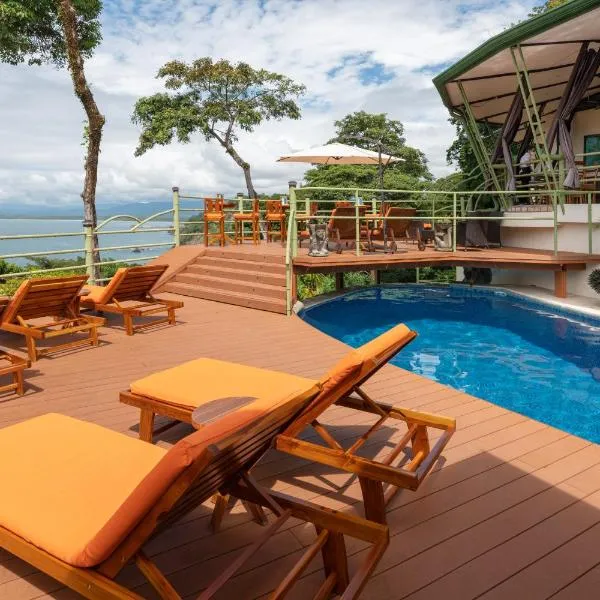 Issimo Suites (Adults Only), hotel in Manuel Antonio