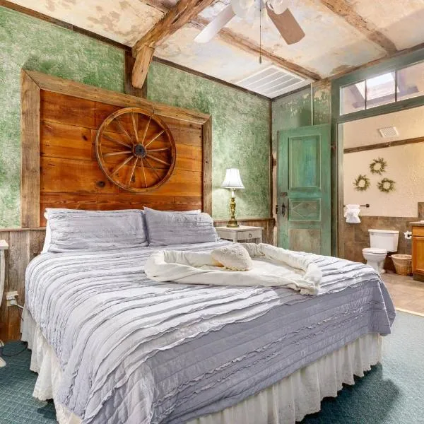 #5 The Dog Run Suite, Hotel in New Braunfels