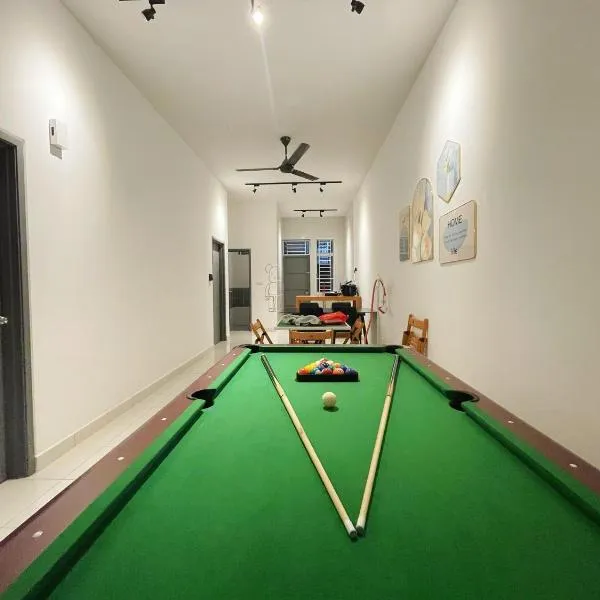 Bandar Putra 16pax Ktv Snooker BBQ /IOI Mall /JPO/Aeon/Senai Airport, hotel v destinaci Kulai
