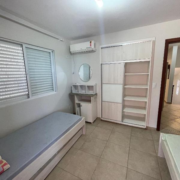 411 - Casa a 20 metros da Praia de Bombinhas - Foto 2