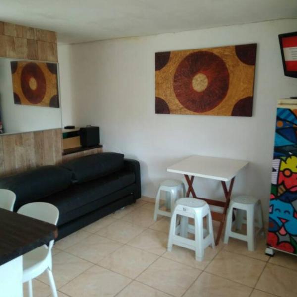 Apartamento aconchegante para a família relaxar.