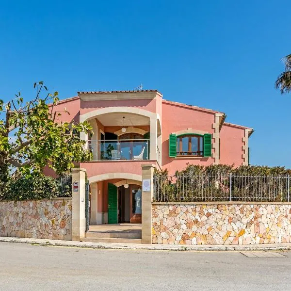 Mallorca Finca Haus mit Pool + direkt am Meer es Trenc. 1A LAGE, hotel in Cala Pi