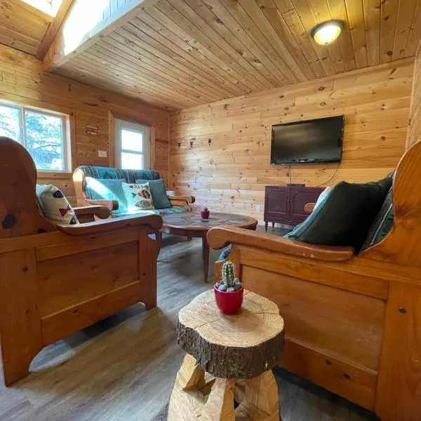Cedar Village & Marina, hotel in Bigwood
