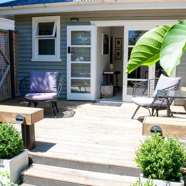 The Alchemist Retreat, Private Studio in Carterton, hotel in Carterton