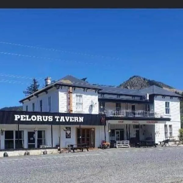 The Pelorus Tavern, hotell i Havelock