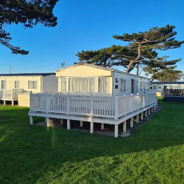 Hoburne Naish CS129, hotel New Miltonban