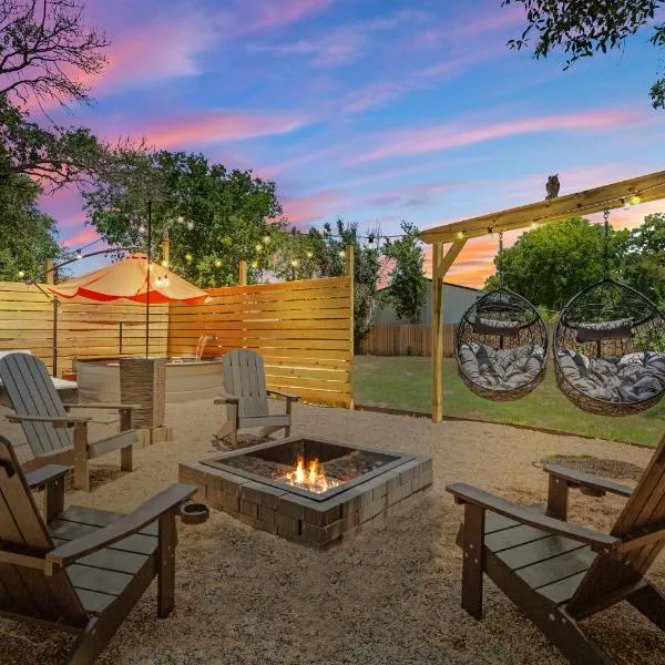 The Craftsman on Clay-Downtown-4 Blocks to Silos-Hot Tub and Cowboy Pool, hotel v destinácii Waco