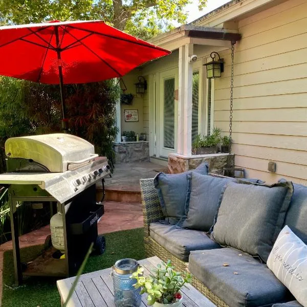 Malibu Ranch Guest House Hideway, hotel v destinaci Malibu