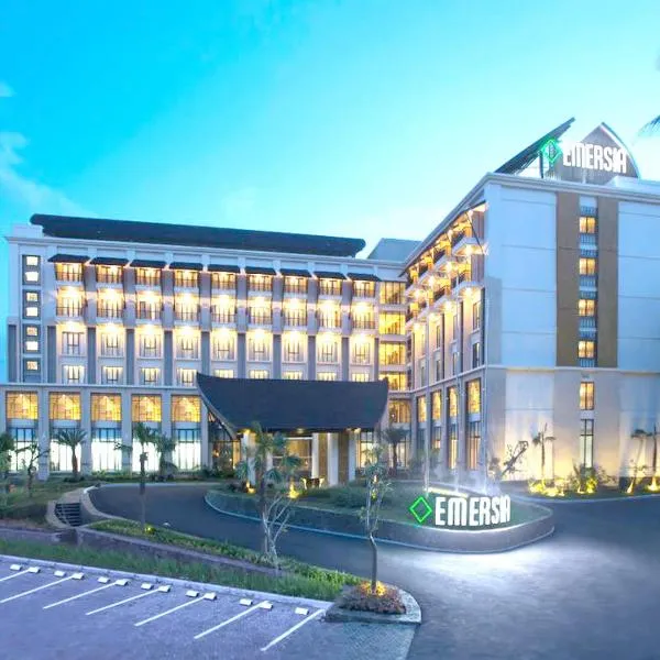 Emersia Hotel & Resort Batusangkar โรงแรมในPayakumbuh