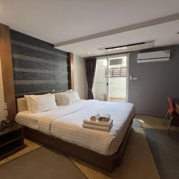 Eurna Resort Hotel, hôtel à Ban Rang Pho
