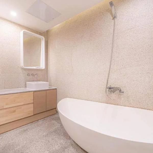 H Moment Hotel Yeonsan, отель в Пусане