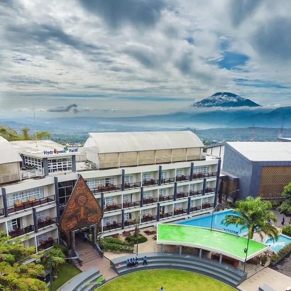 Griya Persada Convention Hotel & Resort Bandungan, hotelli kohteessa Bandungan