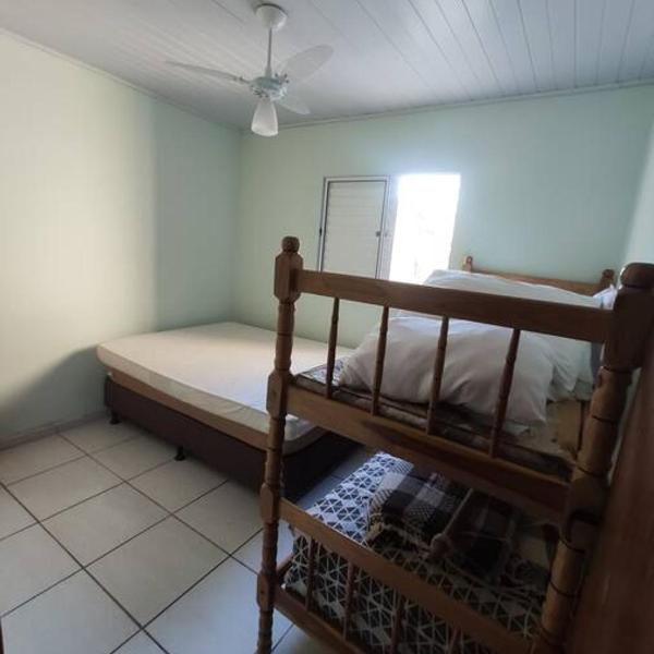 Casa com Piscina a 500m da Praia Ideal para Famílias em Guaratuba - Foto 2