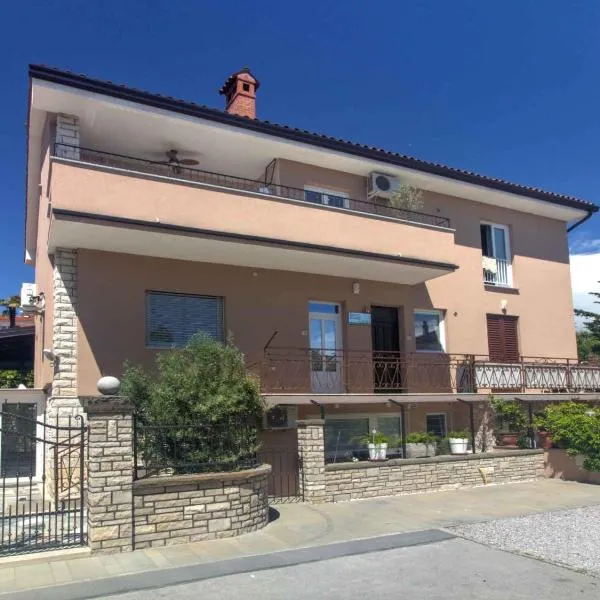 Apartments & rooms Jagoda, hotel em Lucija