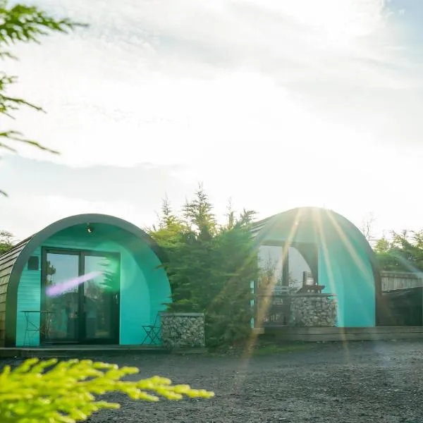 Original Glamping Pod with Hot Tub, hotel in Lower Whitley