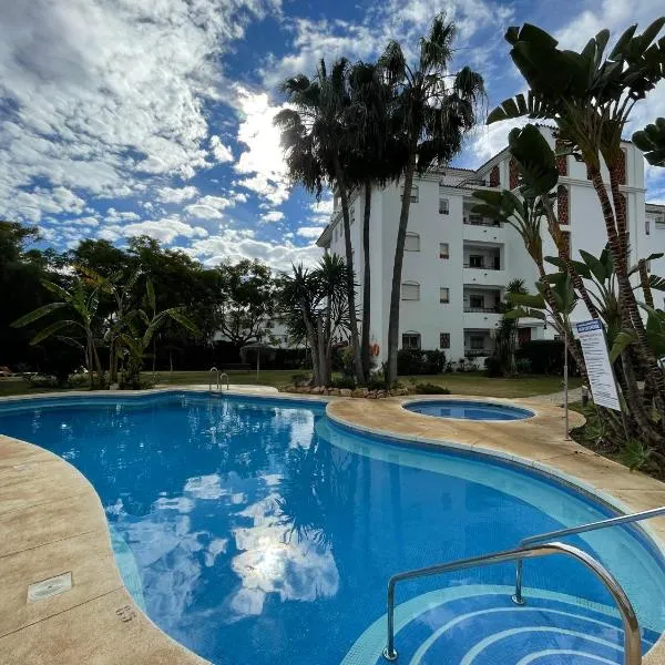 Cozy apartment in Costa del Sol, hotel v destinaci Mijas Costa