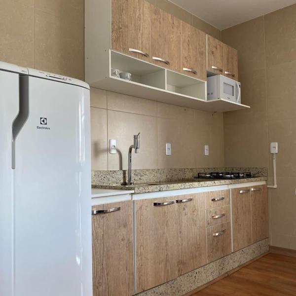 Apartamento Completo 2 Quartos com AC em Blumenau à 10min Vila Germânica, Tv a cabo e Premiere, ideal para família, Fácil acesso para Pomerode - Foto 4