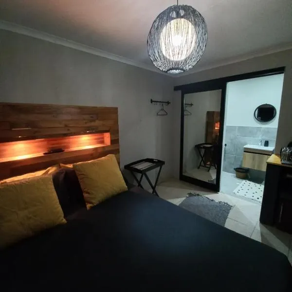 284 on circular 2, hotel in Sunridge Park