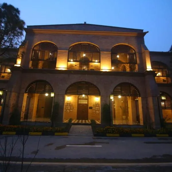 Peshawar Barracks, hotell i Peshawar