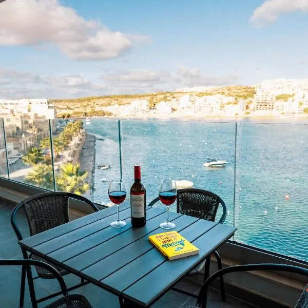 Sea Views in a Stunning 2BR Apartment in St Paul's Bay, hotel a San Pawl il-Baħar
