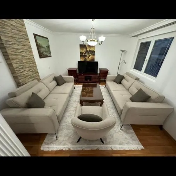 Ema Guest House, hotel v destinaci Plav