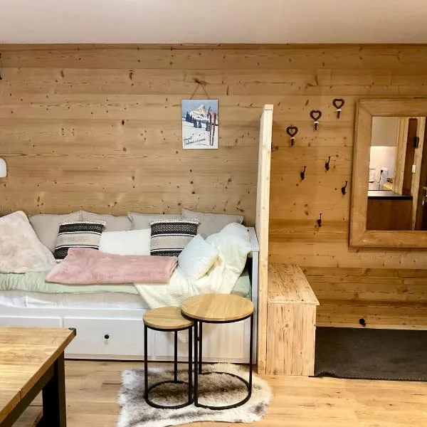 Appart terrasse couverte proximité centre, hotel in Morzine