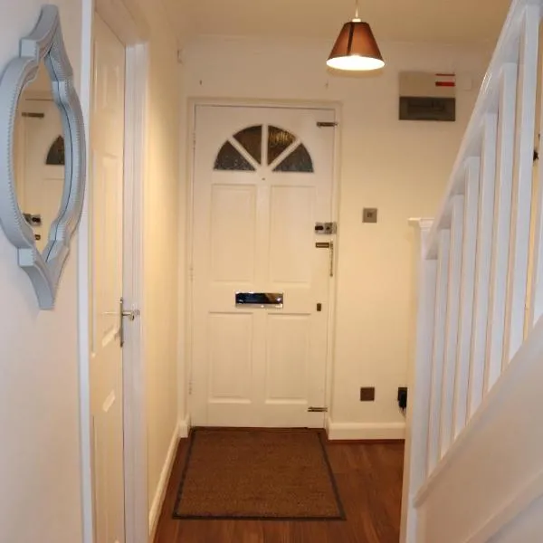 Dove's Place in historic Rochester with Parking – hotel w mieście Strood