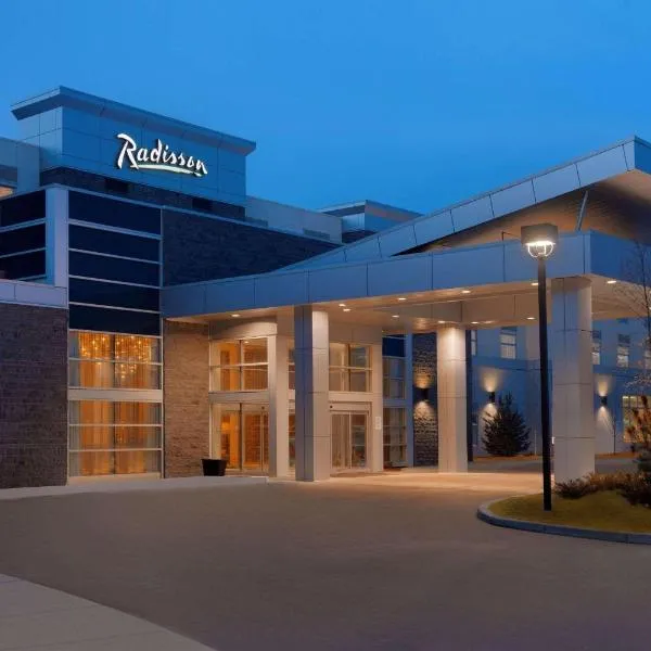 Radisson Hotel & Conference Centre Calgary Airport, hótel í Calgary
